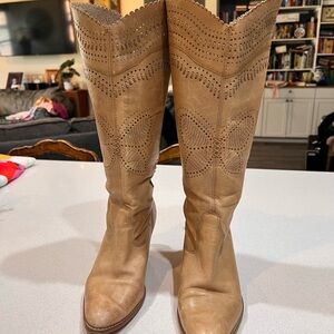 Vintage Steve Madden Leather Knee-High Western Boots in Tan